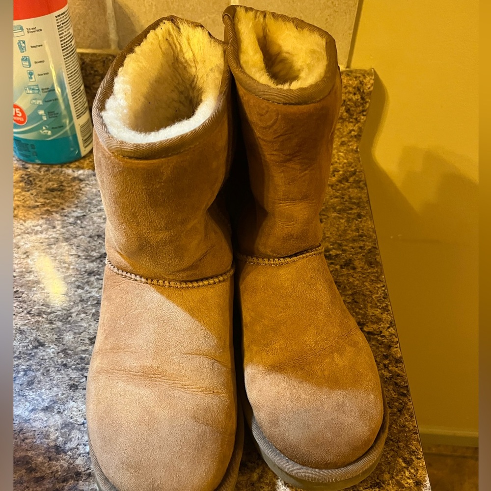 Size 10 ugg boots